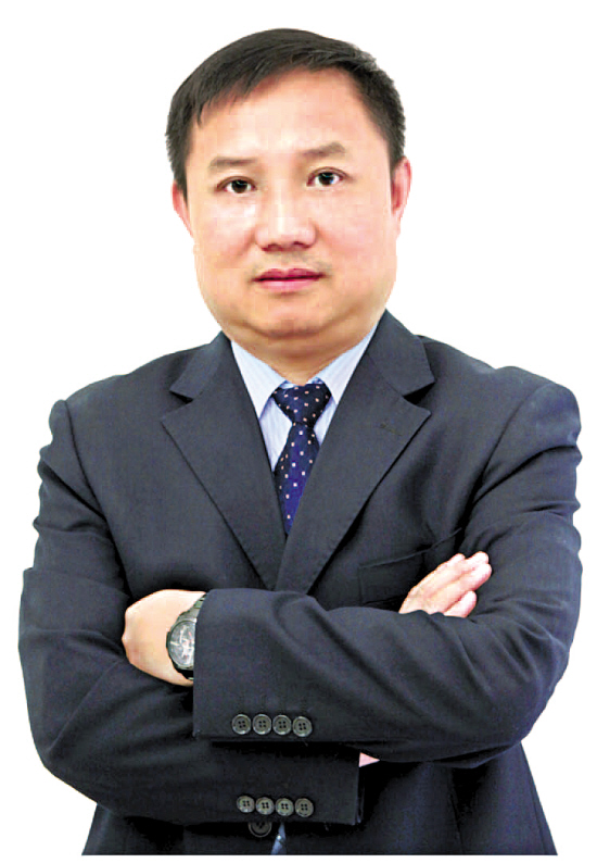 张永义(眼部美容专家) 张永义(眼部美容专家)