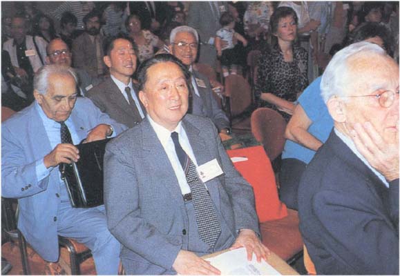1985年6月出席国际医师防止核战同盟大会 1985年6月出席国际医师防止核战同盟大会
