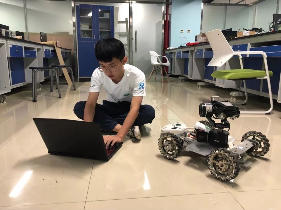 北京理工大学机器人队 北京理工大学机器人队