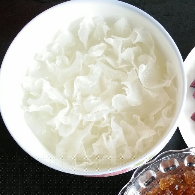 紫薯桃胶银耳羹