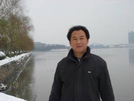 谭必友 谭必友