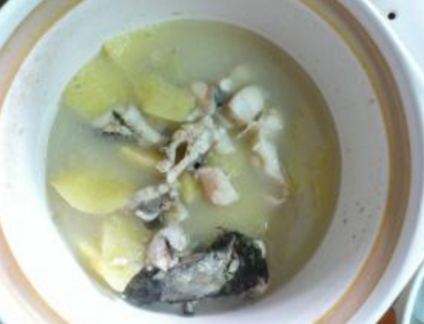 苹果瘦肉生鱼汤 苹果瘦肉生鱼汤