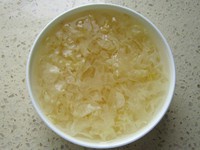 皂角米银耳莲子羹