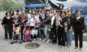 文怡和义工还有孩子们 文怡和义工还有孩子们
