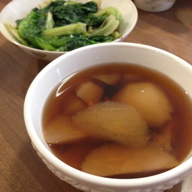 滋补梨汤