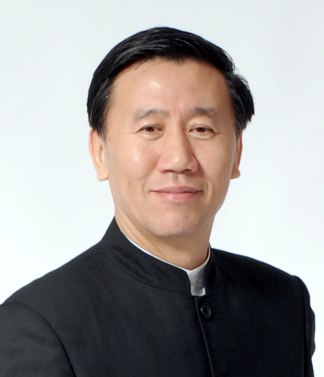 吕革新 吕革新