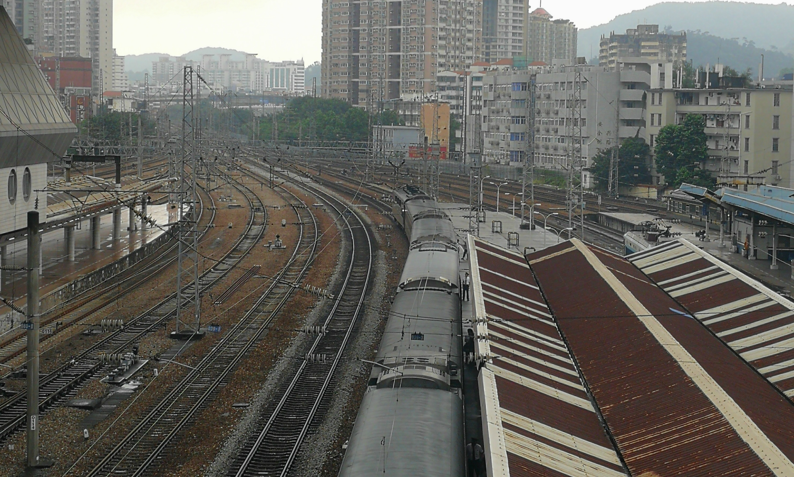 广州东站轨道站台 广州东站轨道站台