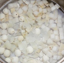 百合银耳雪梨润肺汤