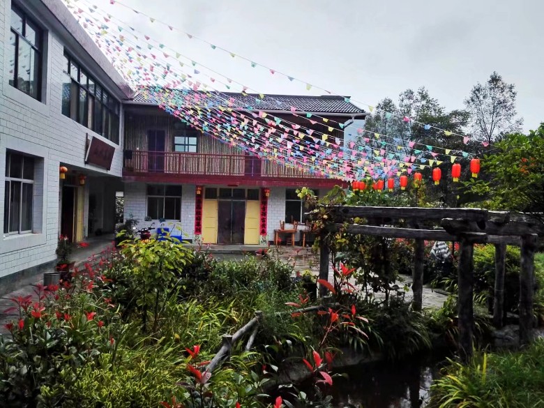 何家庄村(山东省济南市莱芜区方下镇下辖村) 何家庄村(山东省济南市莱芜区方下镇下辖村)
