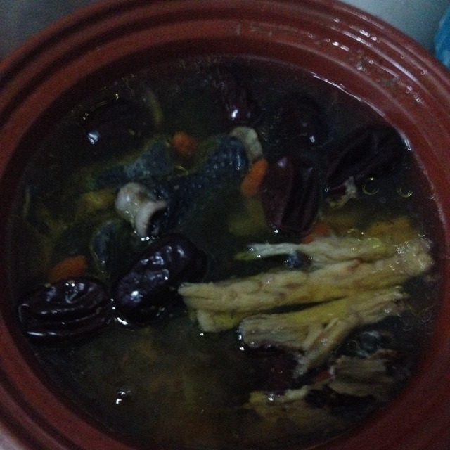 黄芪红枣枸杞乌鸡汤 黄芪红枣枸杞乌鸡汤