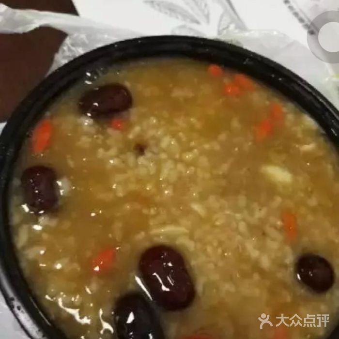 桂圆红枣枸杞粥 桂圆红枣枸杞粥