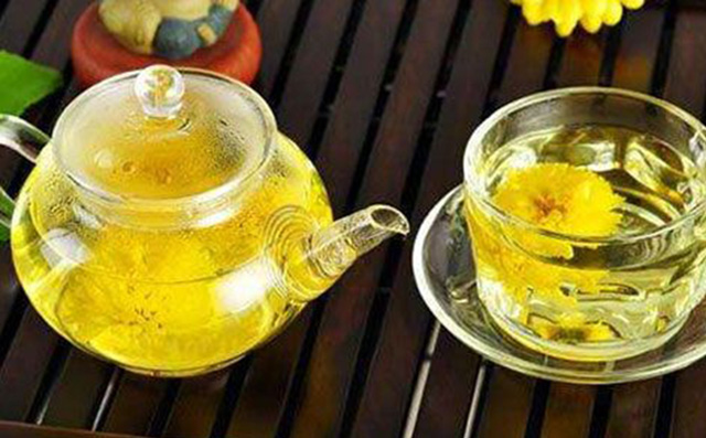 雪梨菊花茶 雪梨菊花茶
