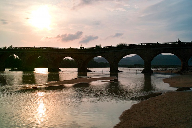 东溪(福建省厦门市入海河流西溪的支流) 东溪(福建省厦门市入海河流西溪的支流)