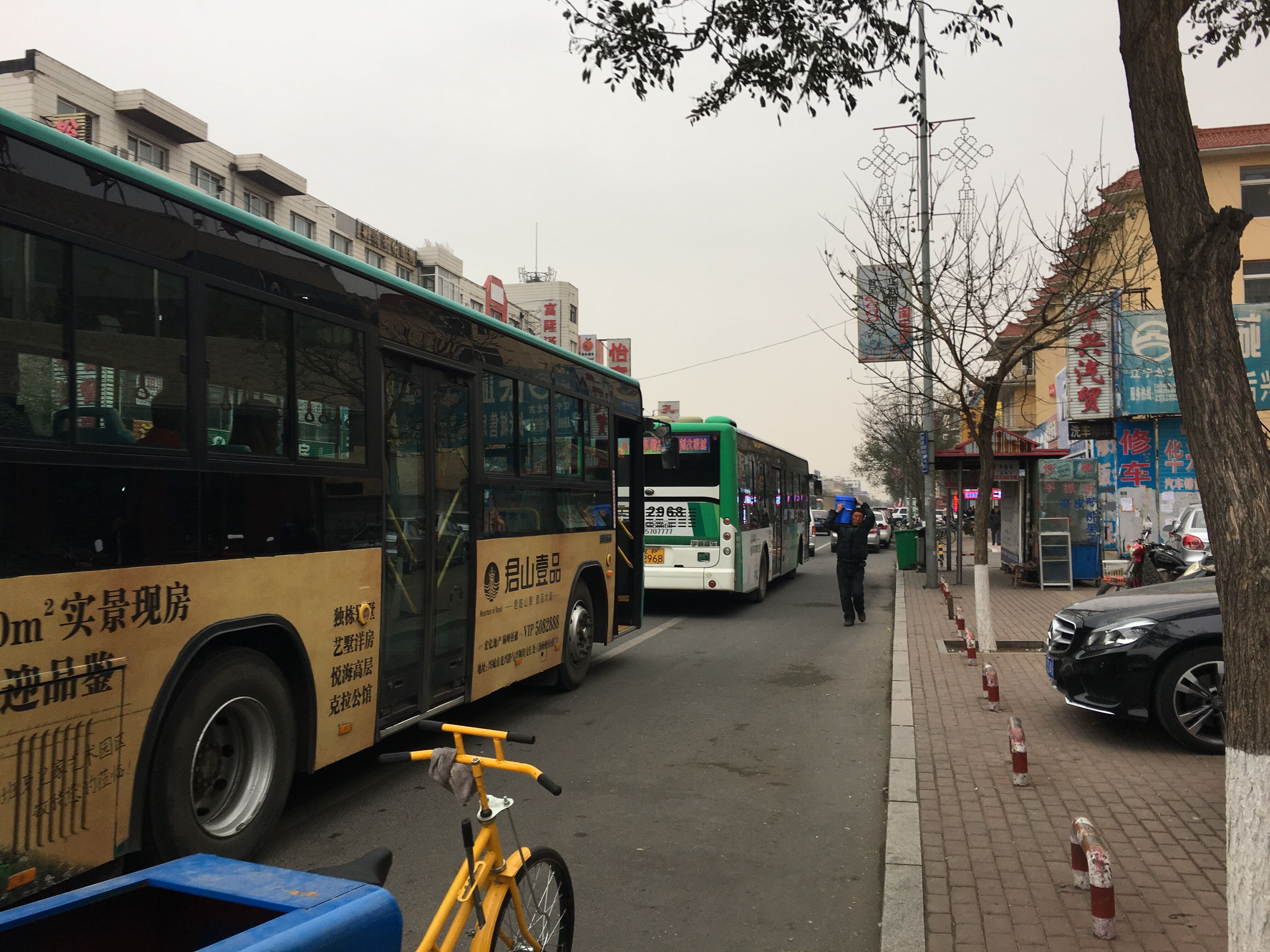 1路古城西关公交站 1路古城西关公交站