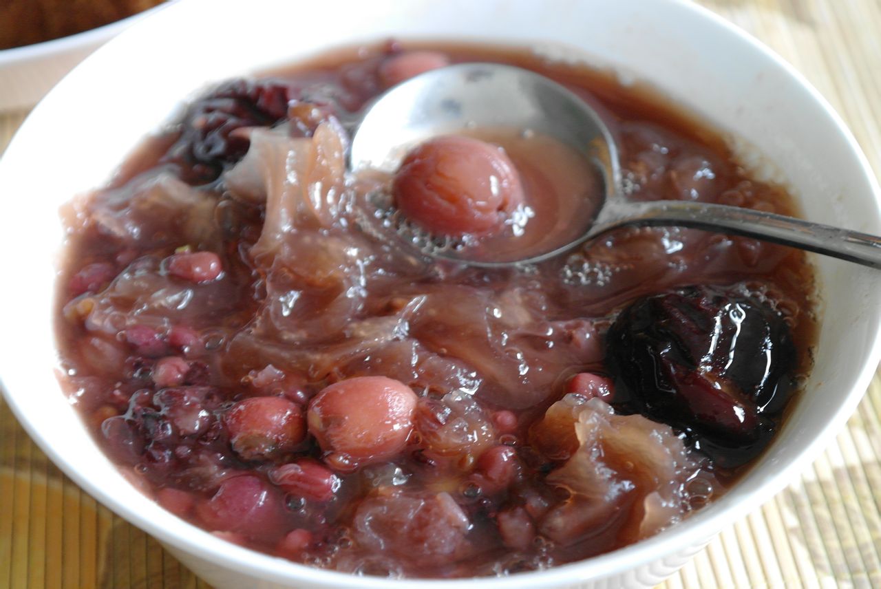 桂圆红豆银耳汤 桂圆红豆银耳汤
