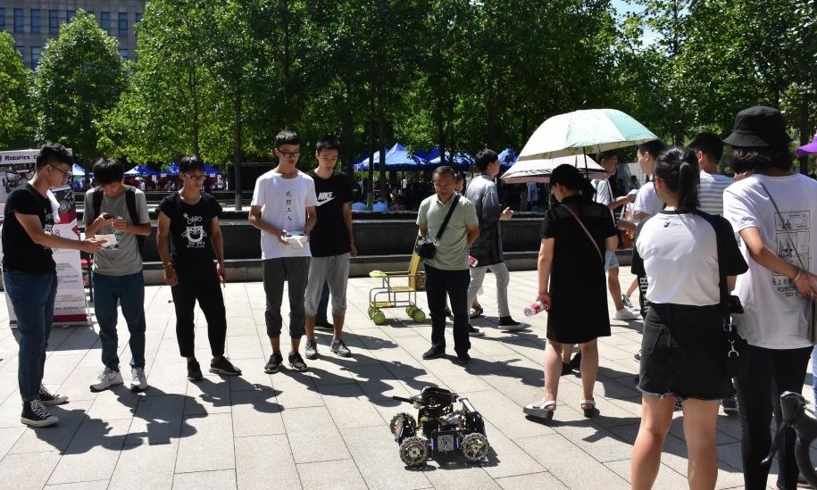 北京理工大学机器人队 北京理工大学机器人队
