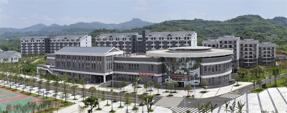 泸州老窖天府中学餐饮中心 泸州老窖天府中学餐饮中心
