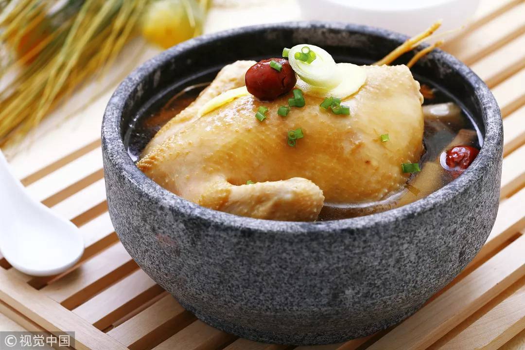 黄芪党参红枣鸡汤