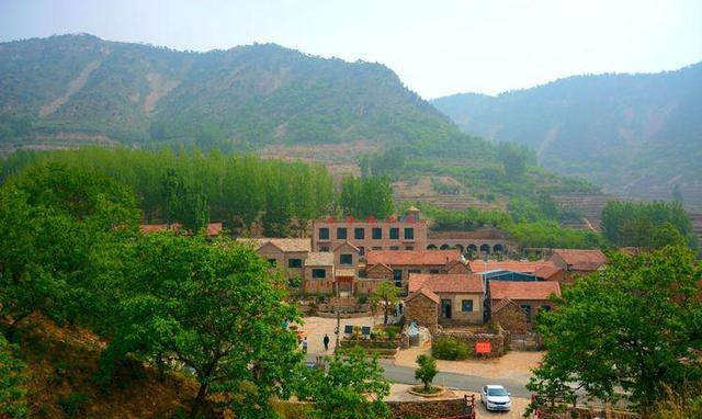 泉峪村(山东省平邑县铜石镇泉峪村) 泉峪村(山东省平邑县铜石镇泉峪村)
