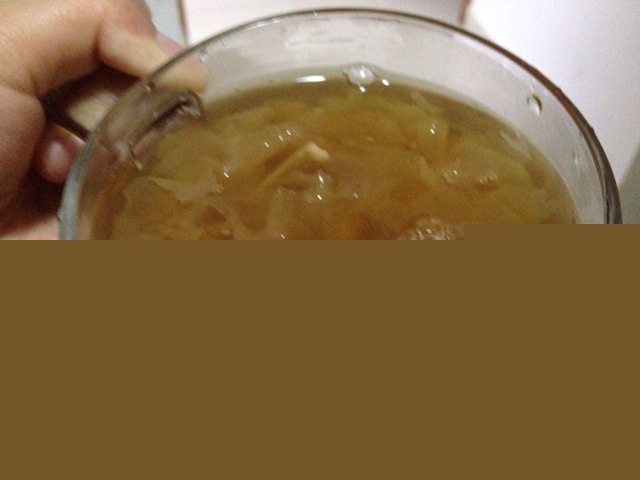 银耳莲子枸杞羹