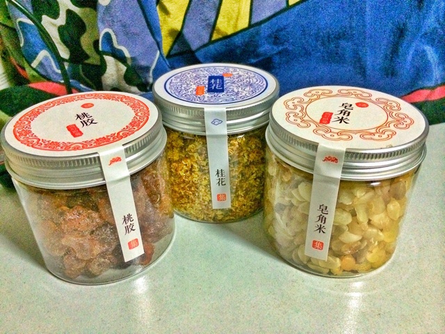 薏仁桃胶银耳羹