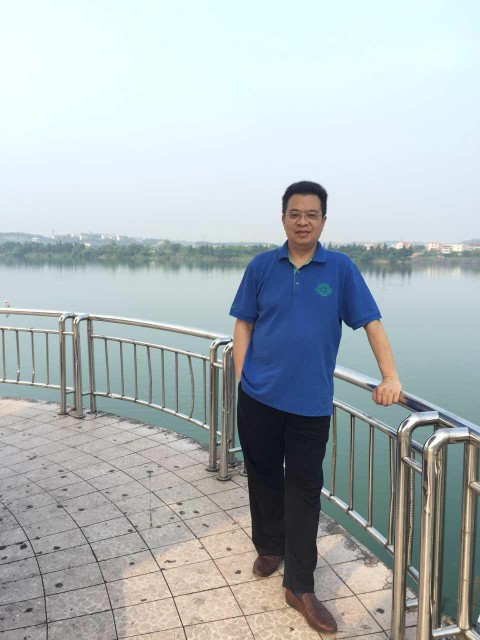 谢伦浩 谢伦浩