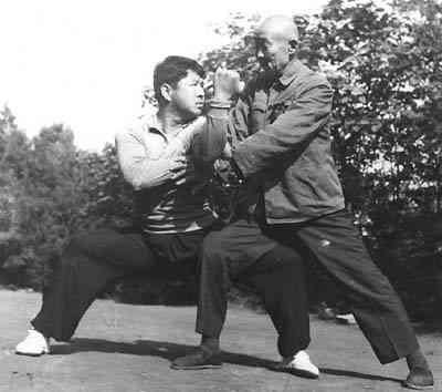 李赞臣 李赞臣