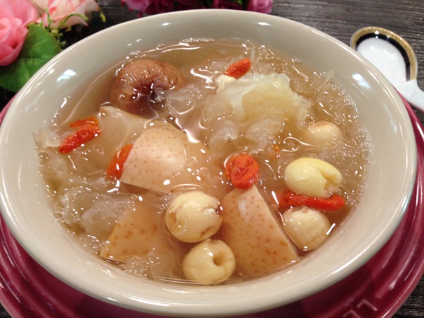 莲子银耳梨 莲子银耳梨