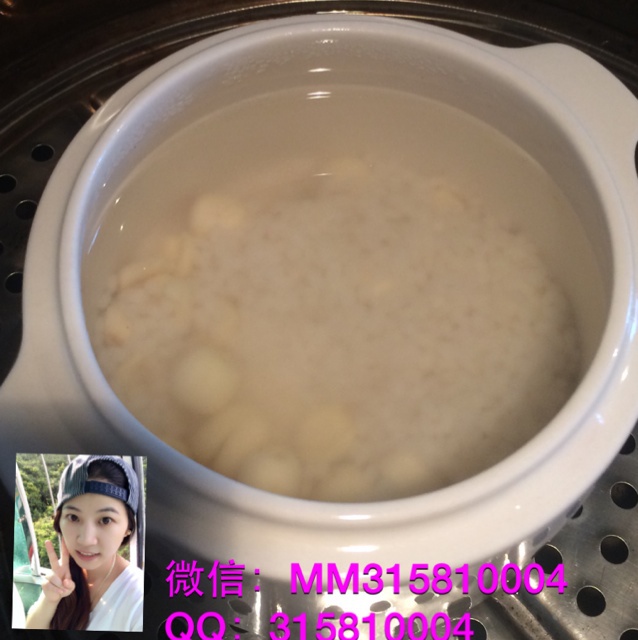 银耳莲子糯米燕窝粥
