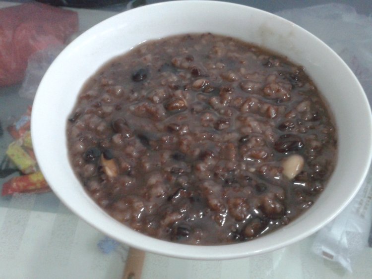 黑豆粥 黑豆粥