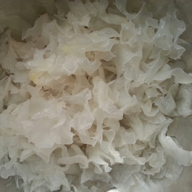 红枣银耳薏仁汤