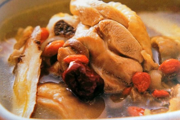 枸杞黄芪鸡汤 枸杞黄芪鸡汤