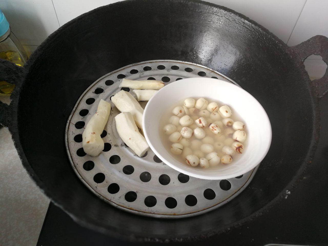 里叶莲子羹