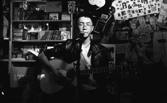 行歌(陈鸿宇演唱歌曲) 行歌(陈鸿宇演唱歌曲)