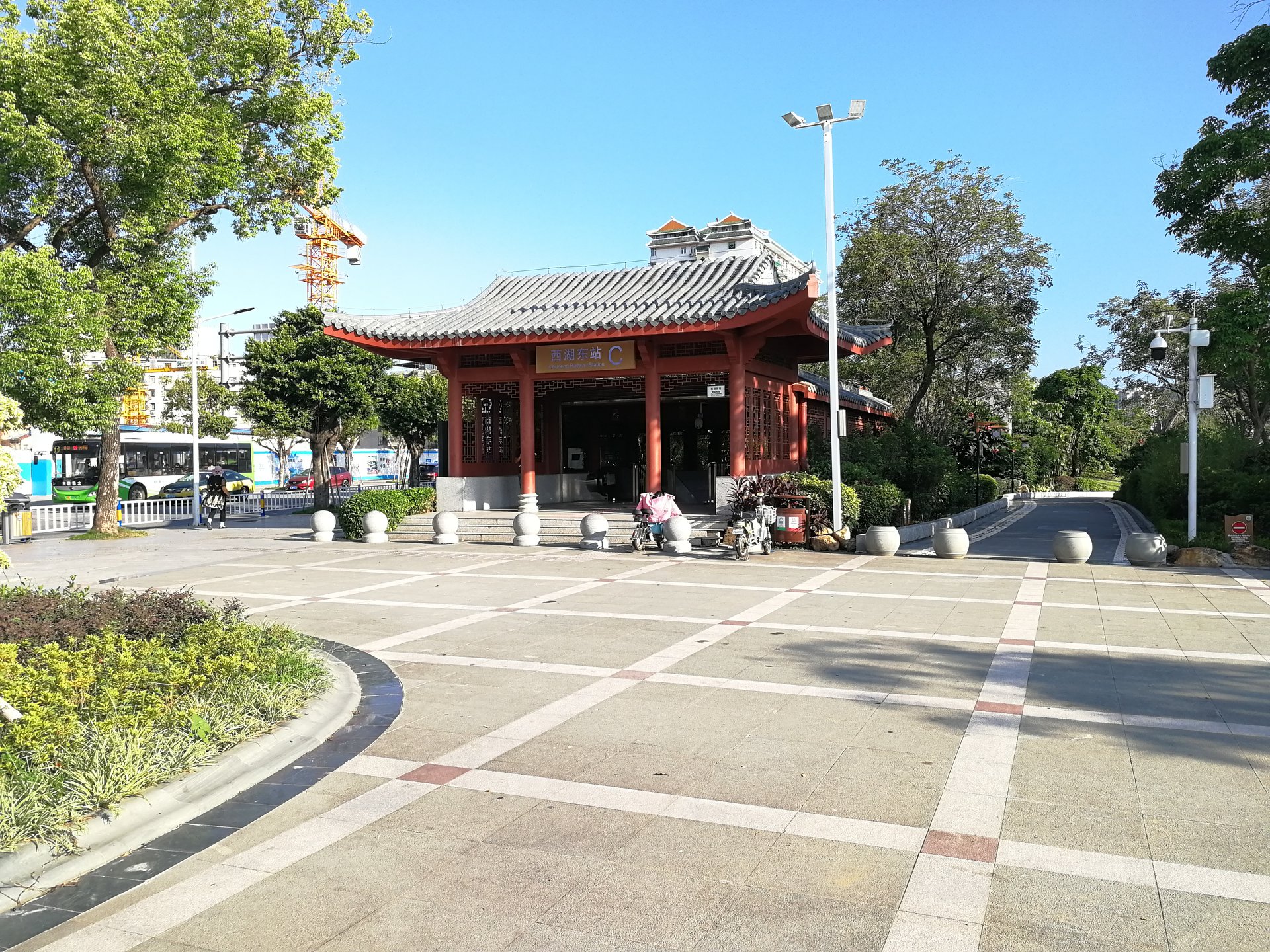西湖东站C出口 西湖东站C出口