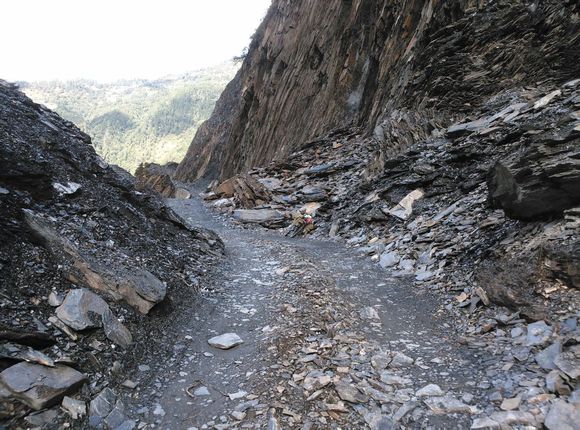 德贡公路 德贡公路