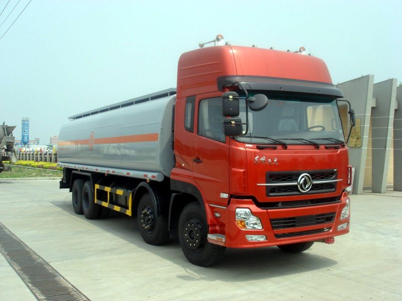 东风天龙油罐车 东风天龙油罐车