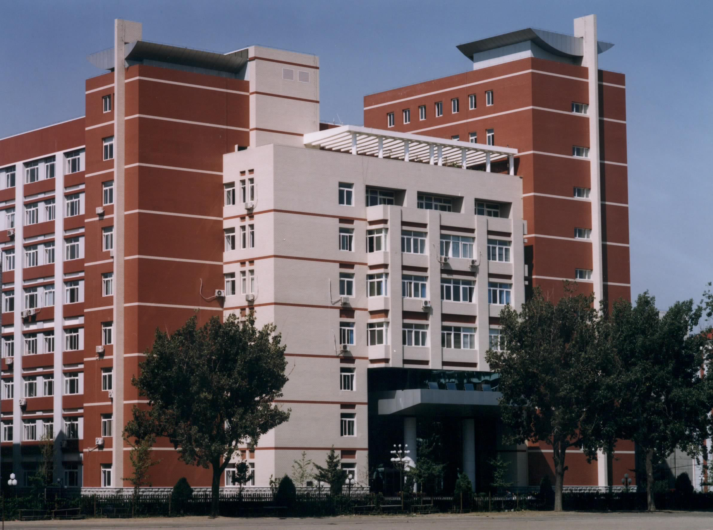 瀋阳药科大学教学实验楼 瀋阳药科大学教学实验楼