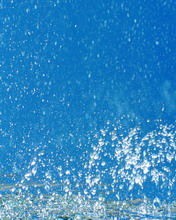水 水