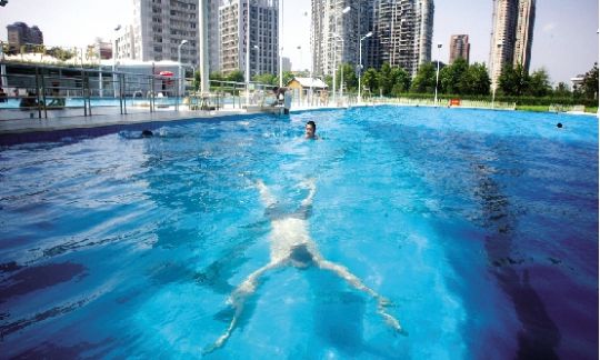 汉口江滩游泳池 汉口江滩游泳池