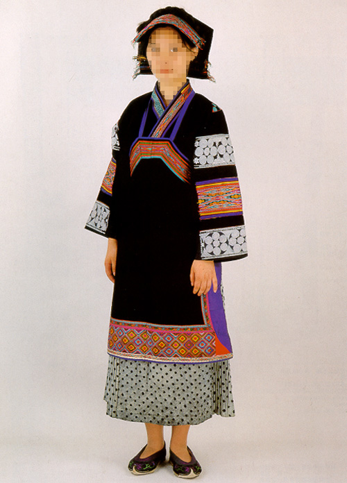 布依族蜡染女服 布依族蜡染女服