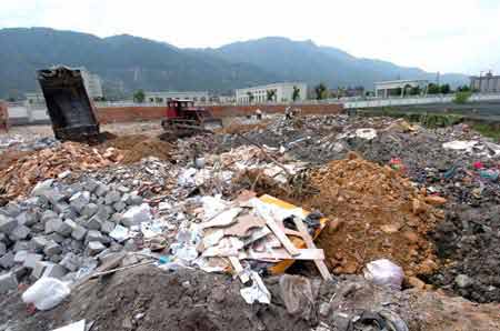 建筑垃圾占用土地 降低土壤质量—武原丞 建筑垃圾占用土地 降低土壤质量—武原丞
