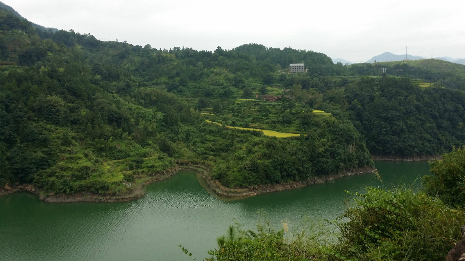 千峡湖(浙江省第二大人工湖) 千峡湖(浙江省第二大人工湖)