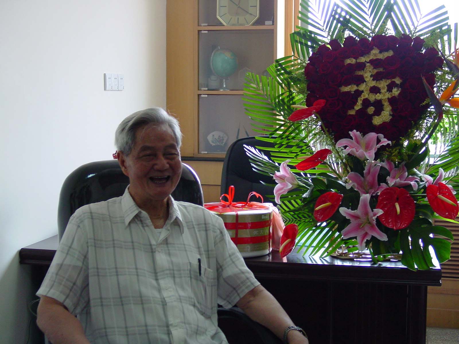 应崇福 应崇福