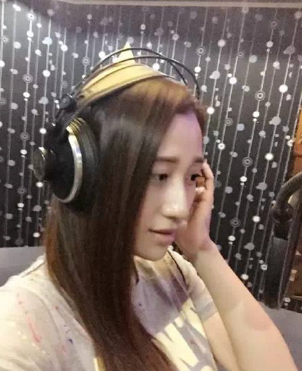 李霞儿通宵创作这首歌曲为尼泊尔人民加油 李霞儿通宵创作这首歌曲为尼泊尔人民加油