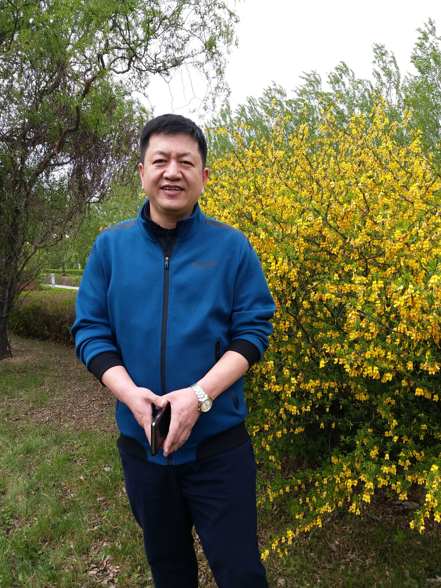朱成玉(着名现代作家) 朱成玉(着名现代作家)
