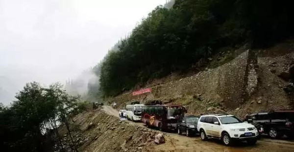 通麦天险在波密和八一之间,全长14公里 通麦天险在波密和八一之间,全长14公里