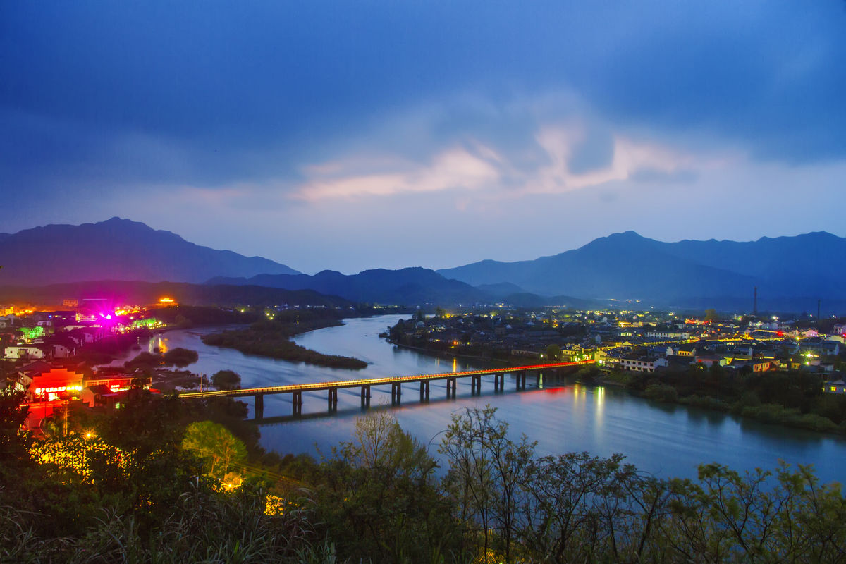 桃花潭夜景 桃花潭夜景