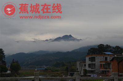 展旗峰 展旗峰