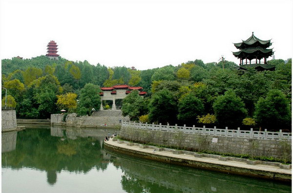 三阁公园 三阁公园